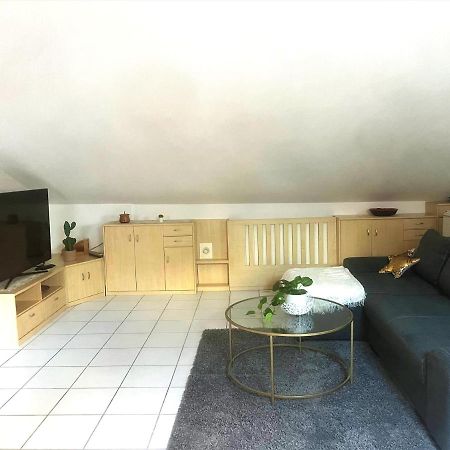 Moeblierte 3 Zimmer Apartment - Mit Smart Tv, Wlan Und Kostenfreie Parkplaetze Шлос-Хольте-Штукенброк Экстерьер фото