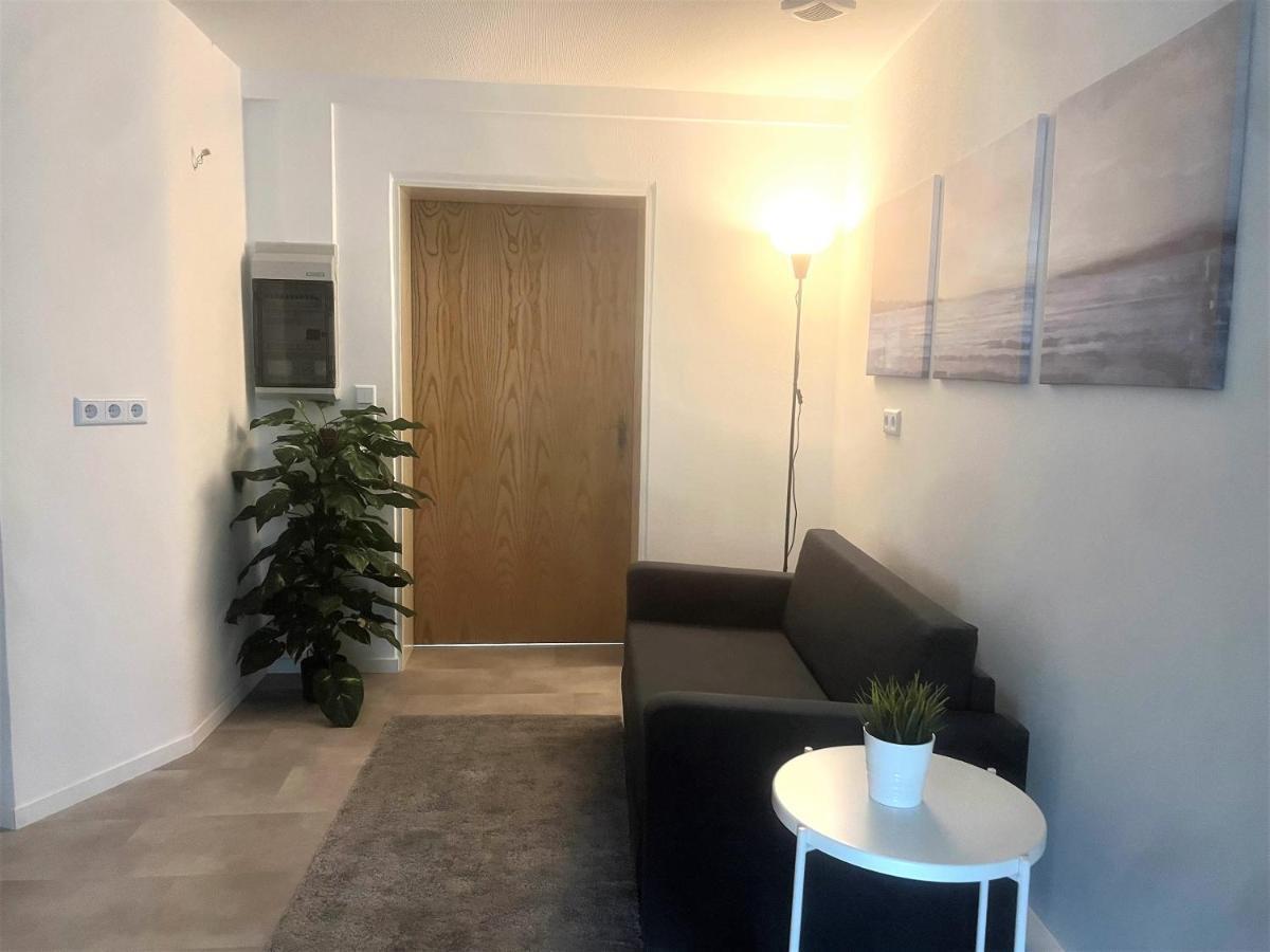 Moeblierte 3 Zimmer Apartment - Mit Smart Tv, Wlan Und Kostenfreie Parkplaetze Шлос-Хольте-Штукенброк Экстерьер фото